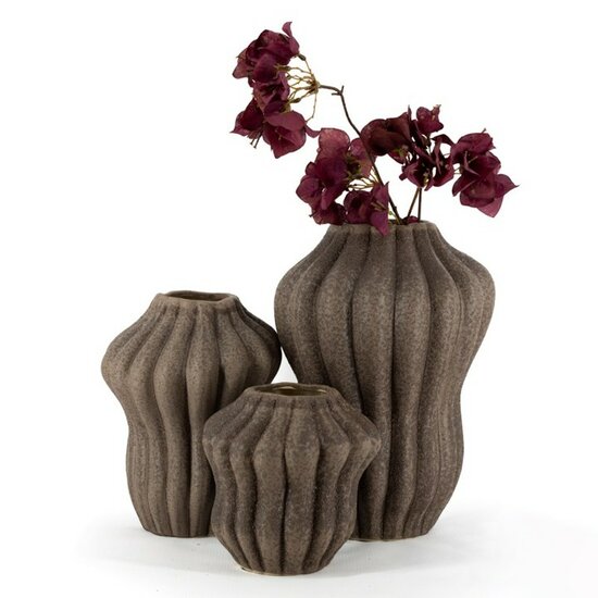 Donkerbruine Japandi Vaas met Ribbel Design